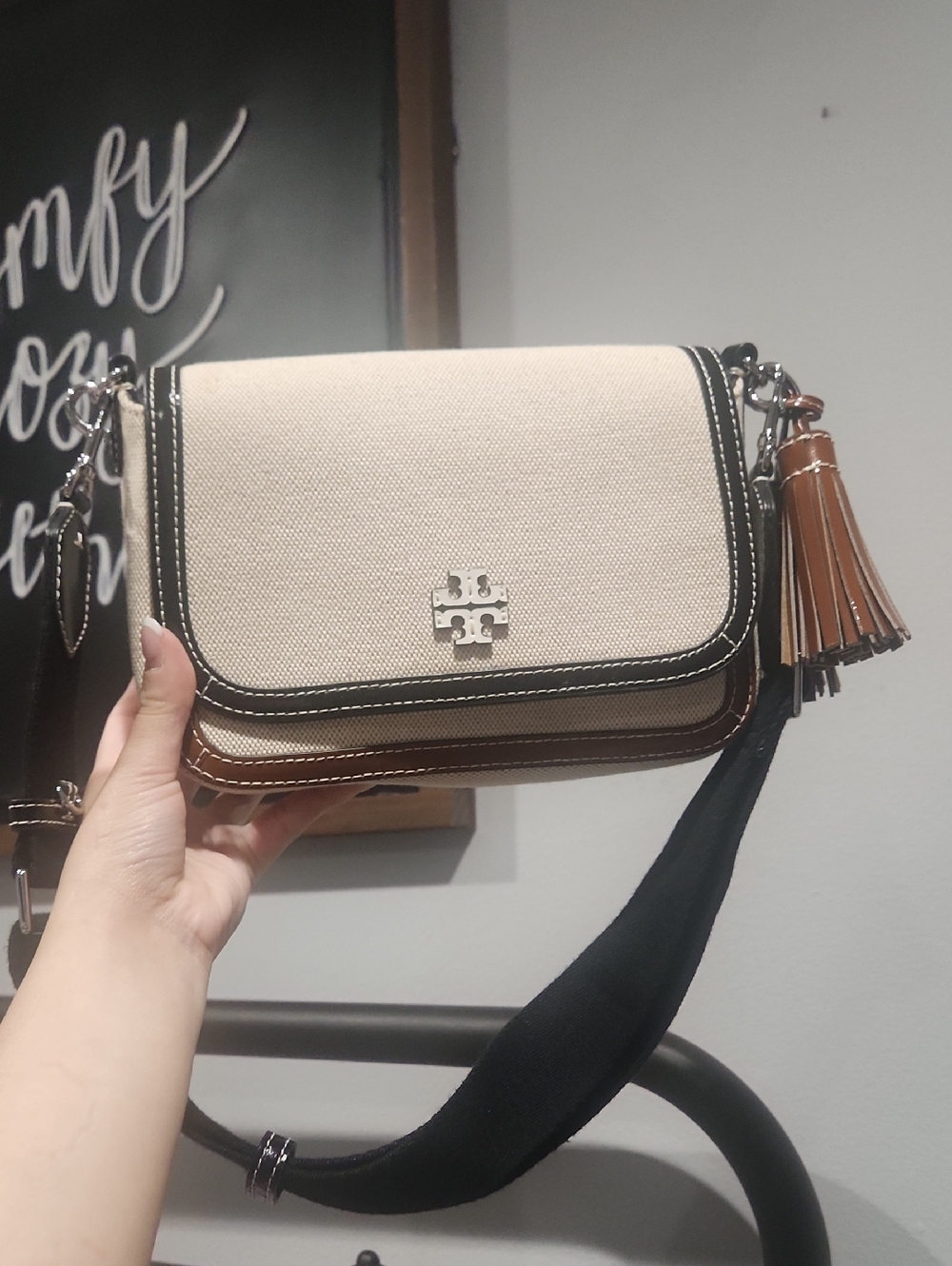 New! Auth Tory Burch Thea Flap Crossbody Canvas (No Dust Bag Or Tags) - Picture 2 of 6